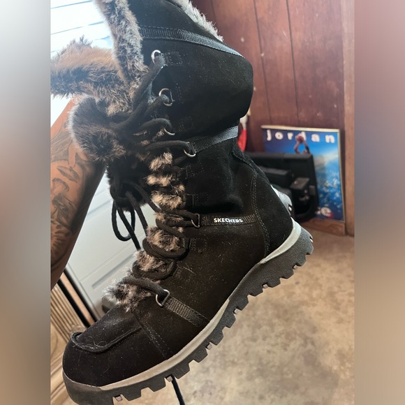 Women Skechers boots 😍 - Picture 5 of 11